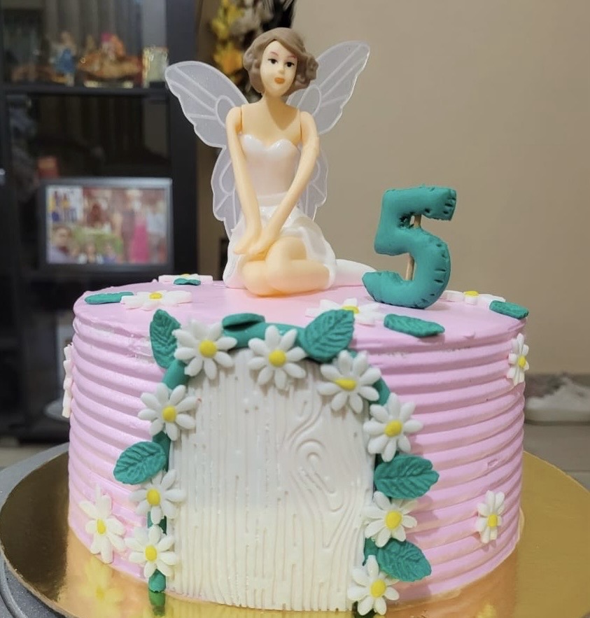 Doll Design Cake (Special)
